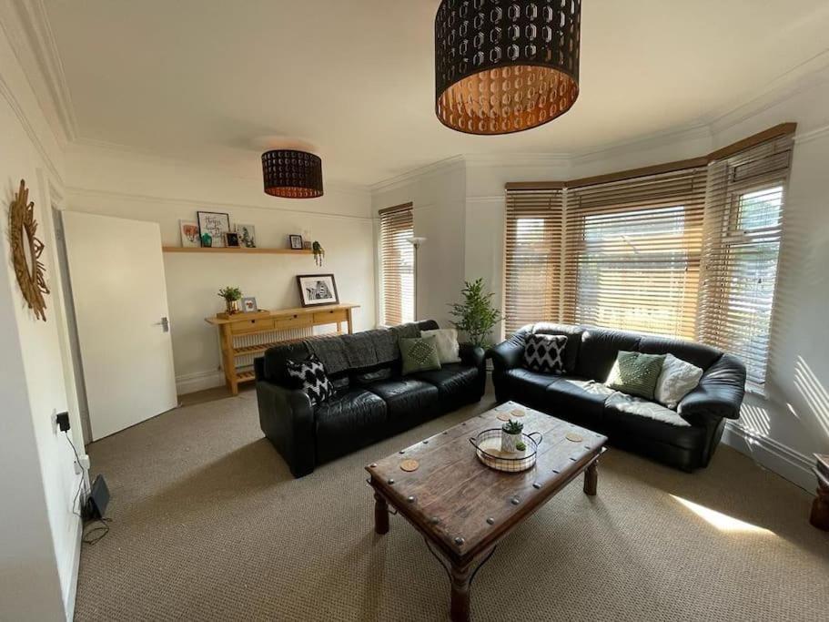3 Bed Flat Near To Cardiff And Cardiff Bay Apartment Екстериор снимка