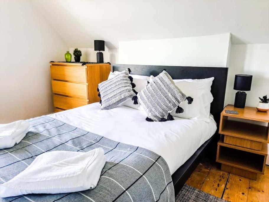 3 Bed Flat Near To Cardiff And Cardiff Bay Apartment Екстериор снимка